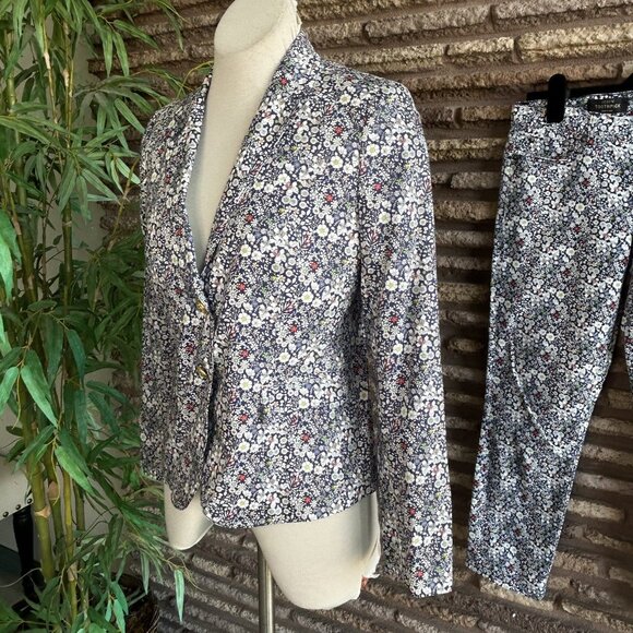J. Crew Liberty Art Fabrics Meadow Floral Schoolboy Blazer and Toothpick Jeans - Picture 11 of 14